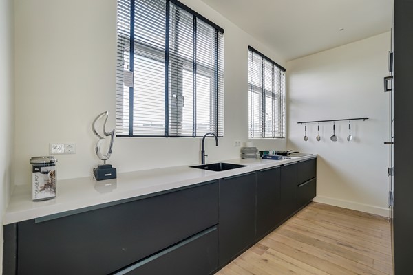 Medium property photo - Usselincxstraat, 2593 VJ Den Haag